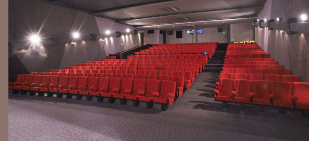 Cinéma Saint-Laurent • Blain @ Rudy Burbant Cinéma Saint-Laurent • Blain @ Rudy Burbant