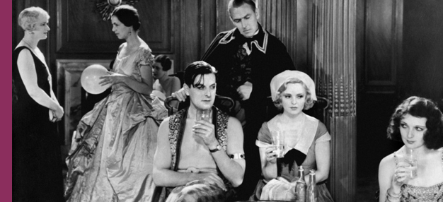 À l'Est de Shanghaï (Rich and Strange) À l'Est de Shanghaï (Rich and Strange)