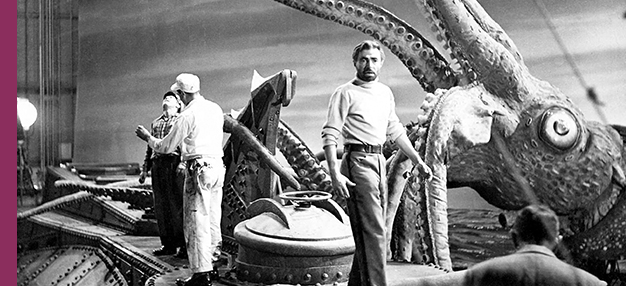 James Mason sur le tournage de 20 000 lieues sous les mers James Mason sur le tournage de 20 000 lieues sous les mers