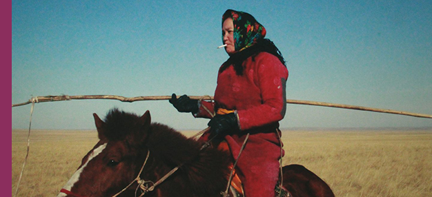 La Femme des steppes, le flic et l'œuf La Femme des steppes, le flic et l'œuf