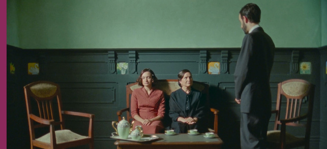 À la lueur de la chandelle (Sob a chama da candeia) À la lueur de la chandelle (Sob a chama da candeia)