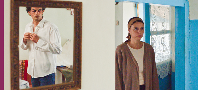 Trois kilomètres jusqu'à la fin du monde (Trei kilometri pana la capatul lumii) Trois kilomètres jusqu'à la fin du monde (Trei kilometri pana la capatul lumii)