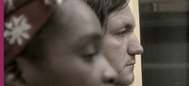 L'herbe collée à mes coudes respire le soleil L'herbe collée à mes coudes respire le soleil