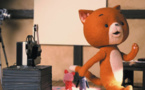 Le Petit chat curieux (Komaneko)